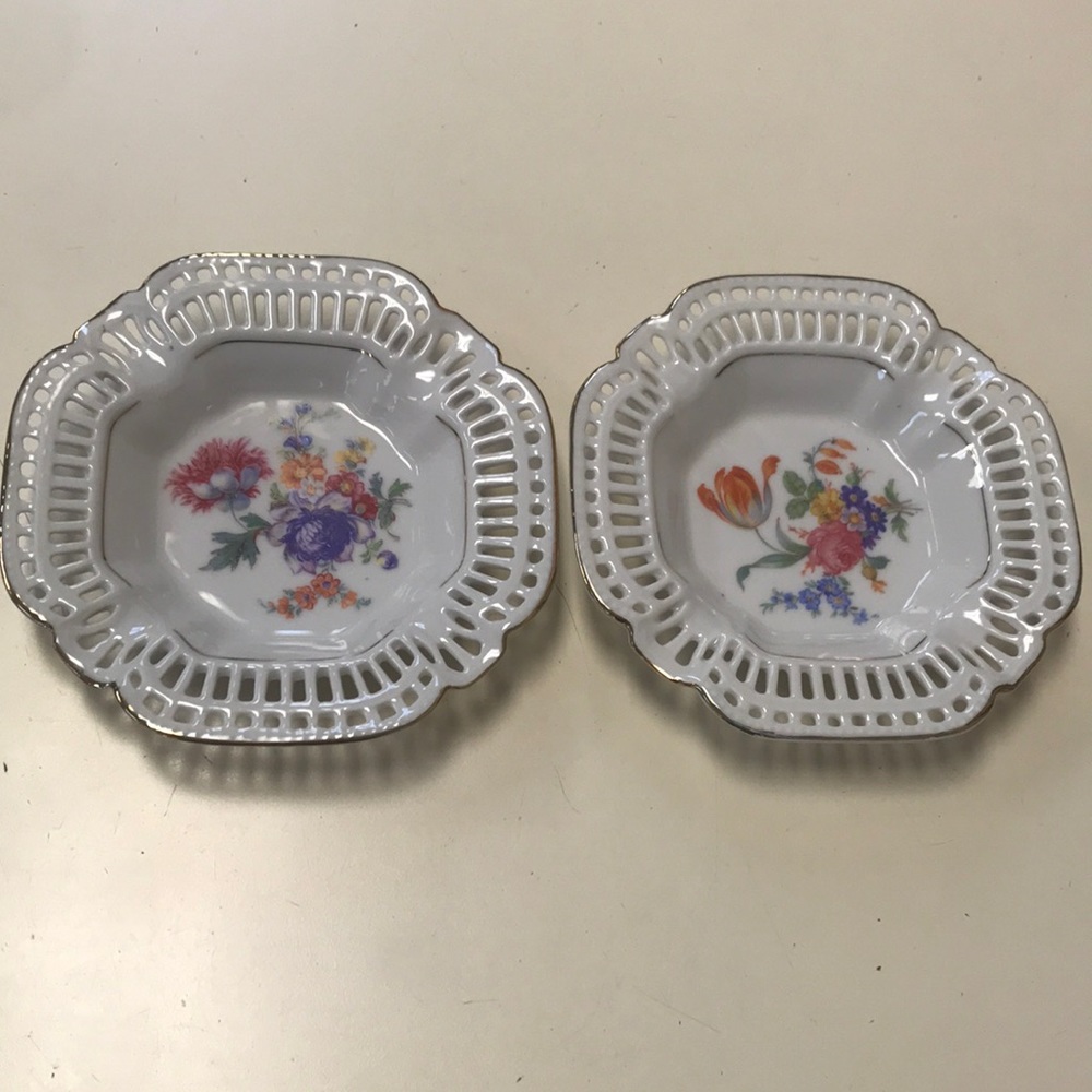 Set of 2 Vintage 1940's Schwarzenhammer Bavarian Hand Painted Dishes